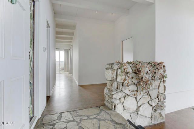 12016 Mountain View Trail, Sylmar (los Angeles), CA 91342