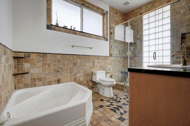 12016 Mountain View Trail, Sylmar (los Angeles), CA 91342