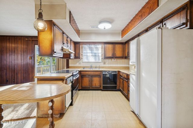 1829 Plumb Branch Rd, Knoxville, TN 37932