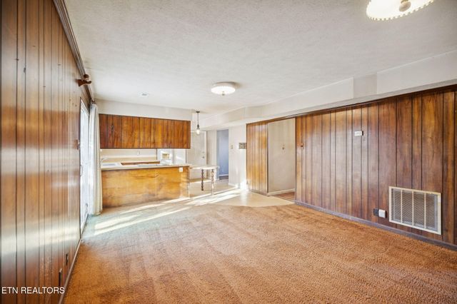 1829 Plumb Branch Rd, Knoxville, TN 37932