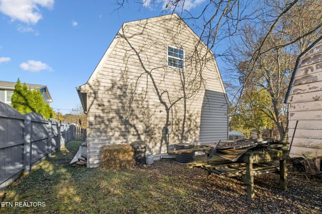 1829 Plumb Branch Rd, Knoxville, TN 37932