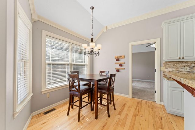 181 White Oak Circle, Walnut Shade, MO 65771