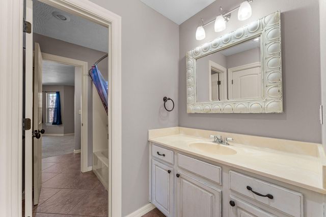 181 White Oak Circle, Walnut Shade, MO 65771