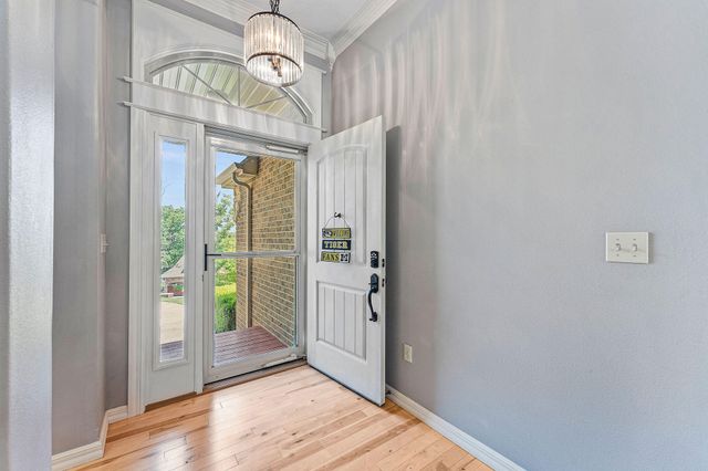 181 White Oak Circle, Walnut Shade, MO 65771