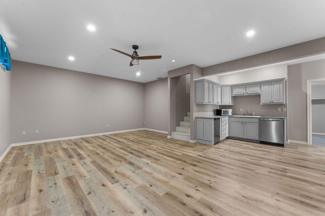 181 White Oak Circle, Walnut Shade, MO 65771