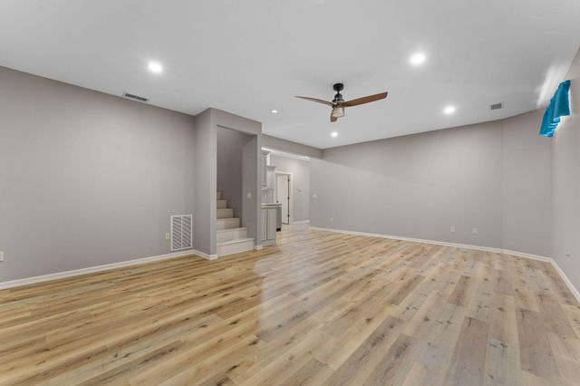 181 White Oak Circle, Walnut Shade, MO 65771