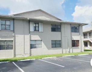 15356 SW 72nd St 32-12, Miami, FL 33193