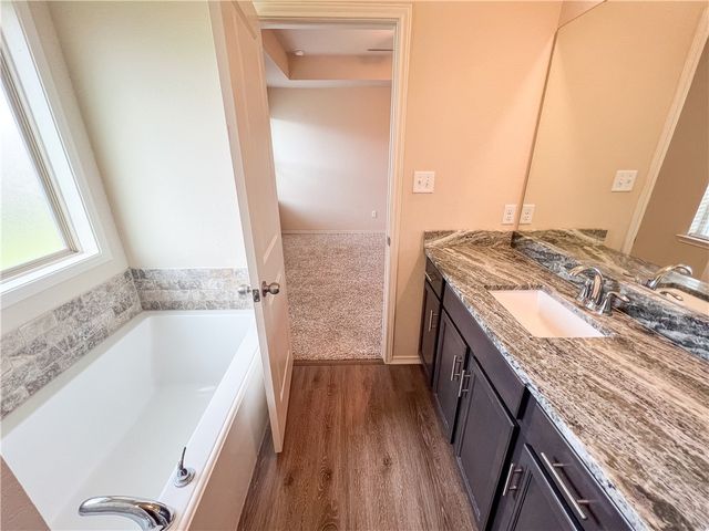 108 Dove Landing Ct. Court, Navasota, TX 77868