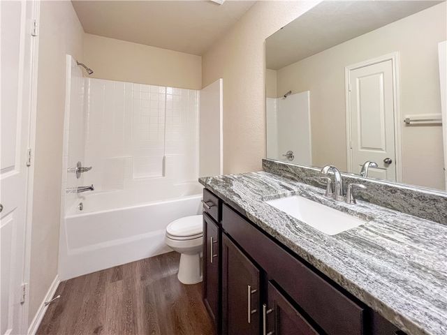 108 Dove Landing Ct. Court, Navasota, TX 77868