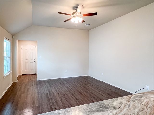 108 Dove Landing Ct. Court, Navasota, TX 77868