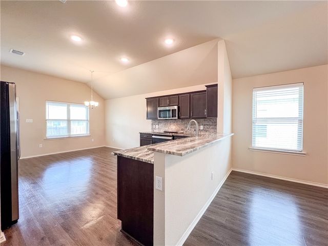 108 Dove Landing Ct. Court, Navasota, TX 77868