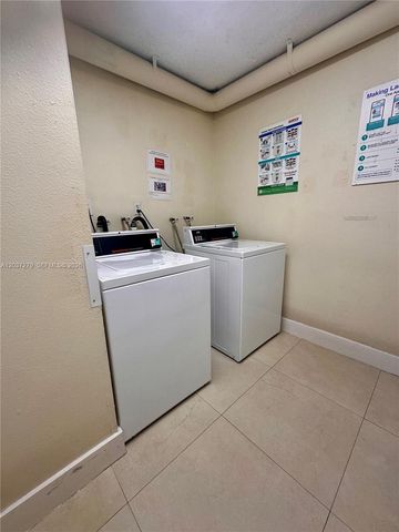 9360 Fontainebleau Blvd 309, Miami, FL 33172