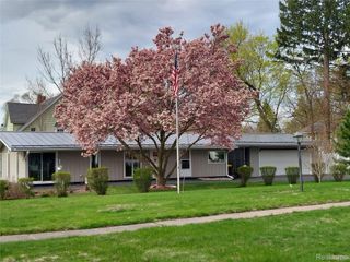 311 S Clinton Street, Stockbridge Village, MI 49285