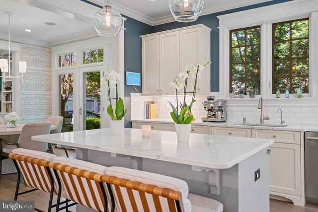 3805 HUNTINGTON ST NW, Washington, DC 20015