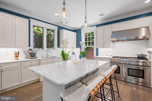 3805 HUNTINGTON ST NW, Washington, DC 20015