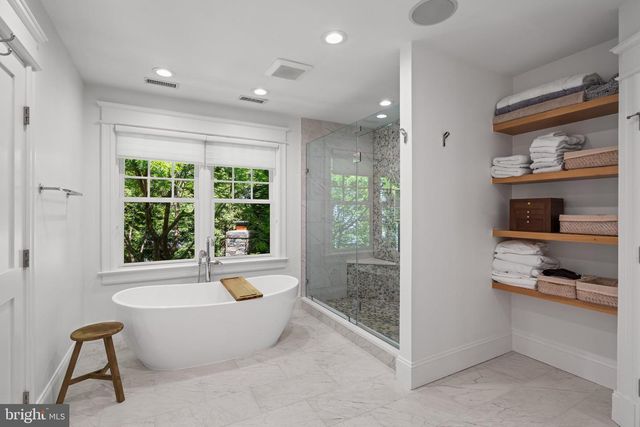 3805 HUNTINGTON ST NW, Washington, DC 20015