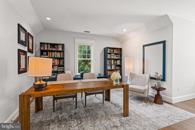 3805 HUNTINGTON ST NW, Washington, DC 20015