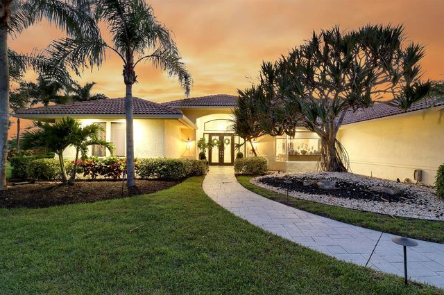 8667 Steeplechase Drive, Palm Beach Gardens, FL 33418