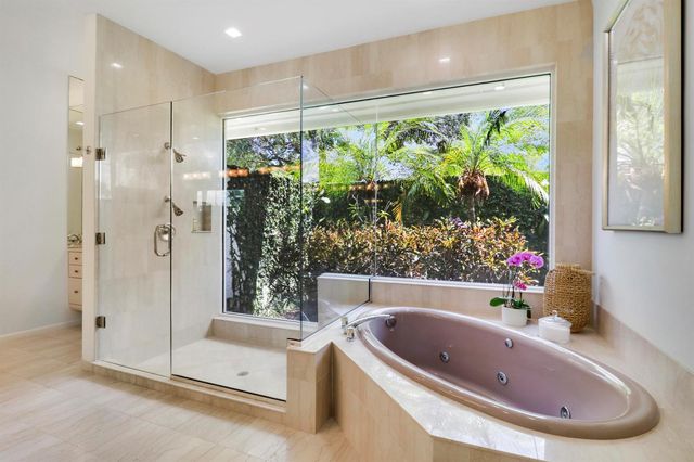 8667 Steeplechase Drive, Palm Beach Gardens, FL 33418