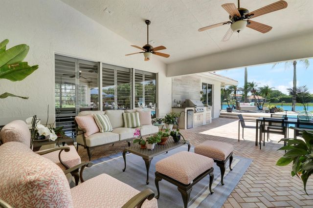 8667 Steeplechase Drive, Palm Beach Gardens, FL 33418