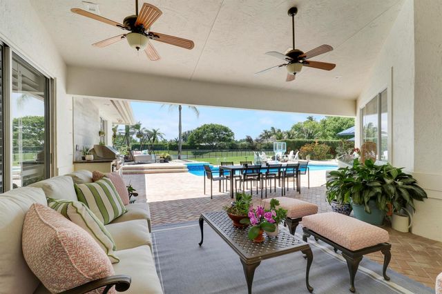 8667 Steeplechase Drive, Palm Beach Gardens, FL 33418