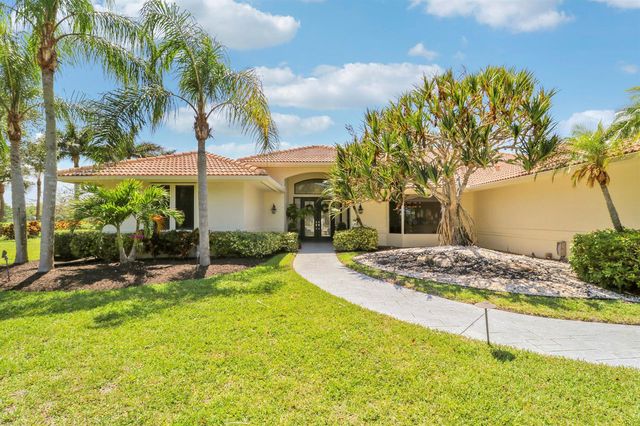 8667 Steeplechase Drive, Palm Beach Gardens, FL 33418