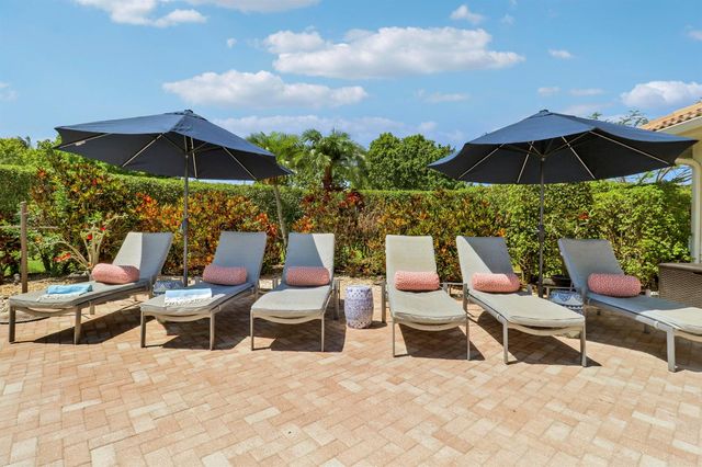 8667 Steeplechase Drive, Palm Beach Gardens, FL 33418
