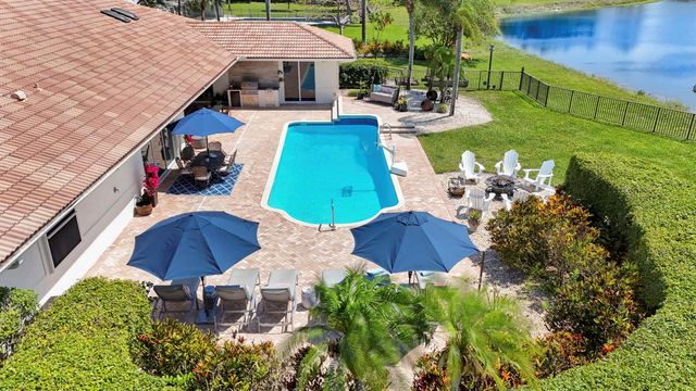 8667 Steeplechase Drive, Palm Beach Gardens, FL 33418