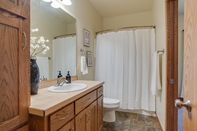 1254 39th Avenue S, Moorhead, MN 56560