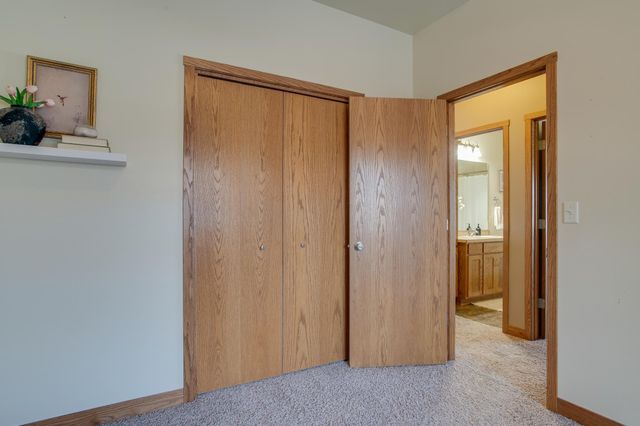 1254 39th Avenue S, Moorhead, MN 56560