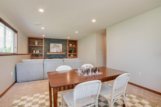 1254 39th Avenue S, Moorhead, MN 56560