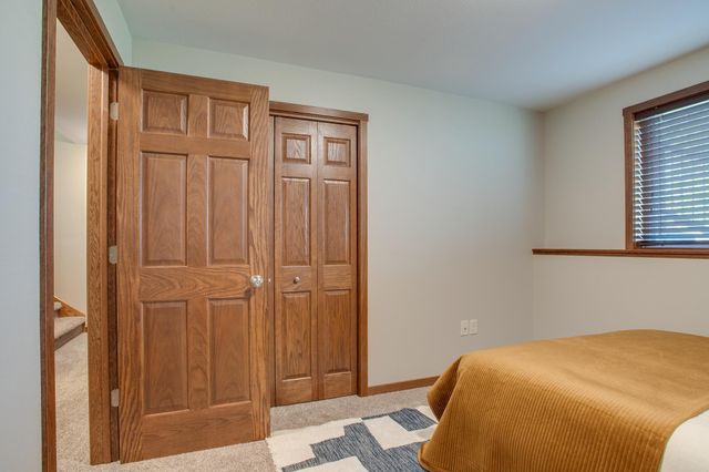 1254 39th Avenue S, Moorhead, MN 56560