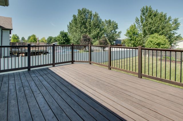 1254 39th Avenue S, Moorhead, MN 56560