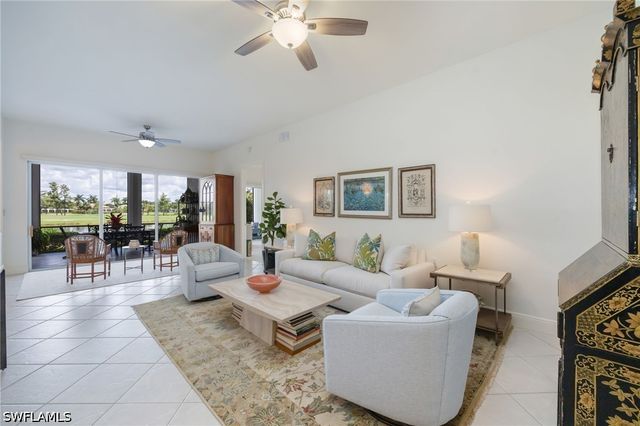3725 Montreux LN 103, Naples, FL 34114