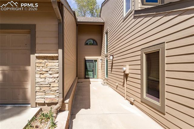 24 Woodbridge Drive, Colorado Springs, CO 80906