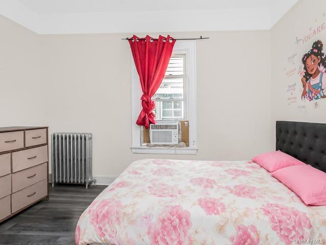 865 E 215th Street, Bronx, NY 10467