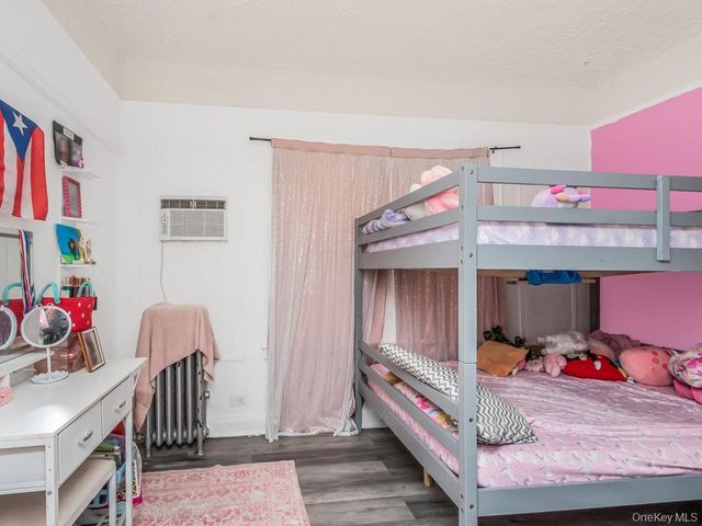 865 E 215th Street, Bronx, NY 10467