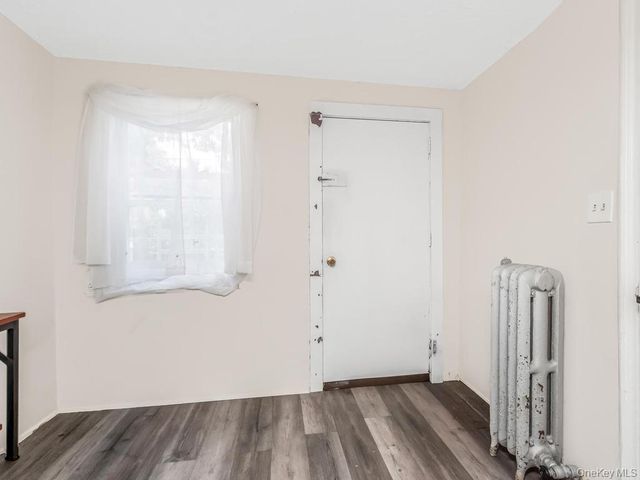 865 E 215th Street, Bronx, NY 10467