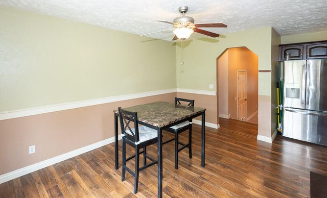 1987 W Arlington Street, Springfield, MO 65810