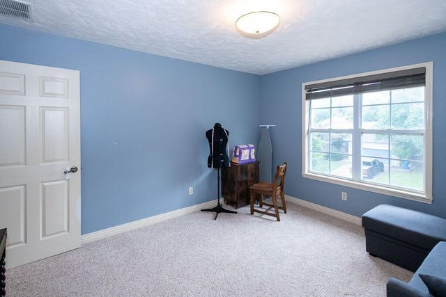 1987 W Arlington Street, Springfield, MO 65810