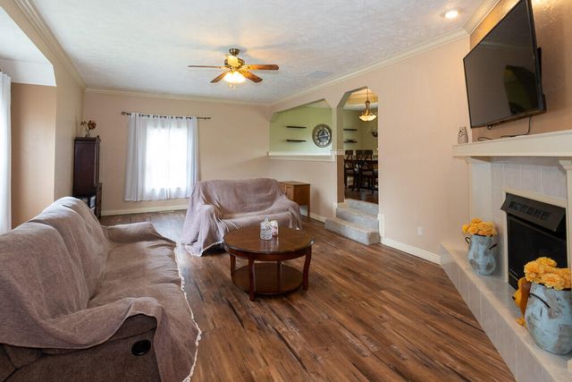 1987 W Arlington Street, Springfield, MO 65810