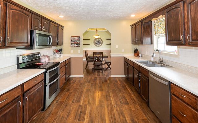 1987 W Arlington Street, Springfield, MO 65810