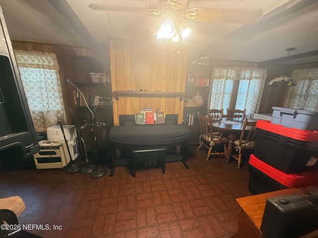 412 64TH Street, Interlachen, FL 32148