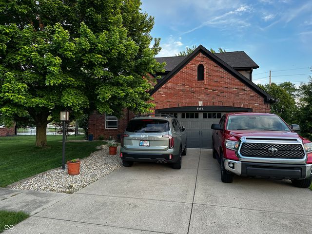 651 Leah Way, Greenwood, IN 46142
