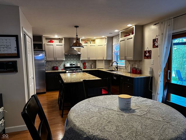 651 Leah Way, Greenwood, IN 46142