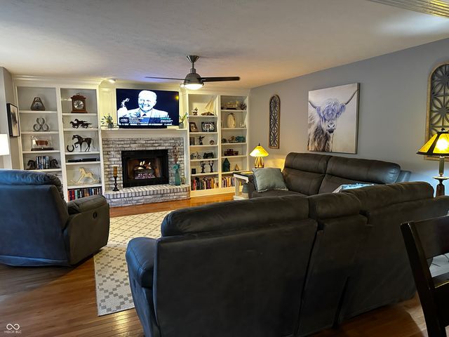 651 Leah Way, Greenwood, IN 46142
