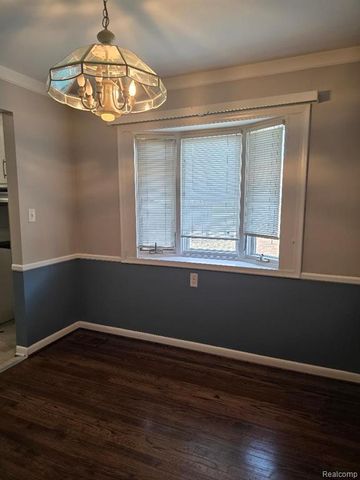 32620 Maplewood Street, Garden City, MI 48135