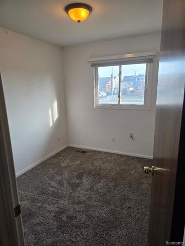 32620 Maplewood Street, Garden City, MI 48135