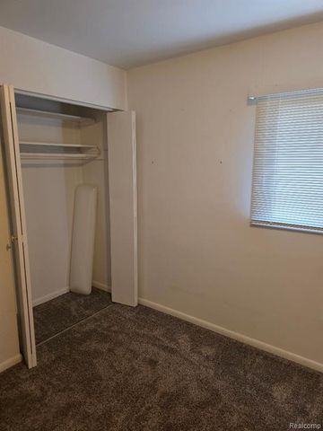 32620 Maplewood Street, Garden City, MI 48135