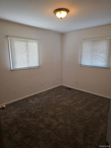 32620 Maplewood Street, Garden City, MI 48135